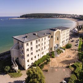 Hôtel Morgat Le Grand Hôtel De La Mer, ξενοδοχείο σε Κροζόν