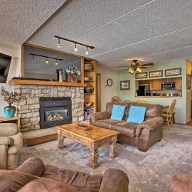 Walk to American Eagle Lift: Copper Mountain Condo, hotel di Copper Mountain