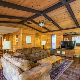 Yosemite Big Rock Cabin, hotel in Fish Camp