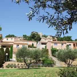 Belambra Clubs Montpezat - Le Verdon، فندق في مونتاينا