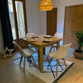Apartaments Albiñana, hotel v destinácii Llavorsí