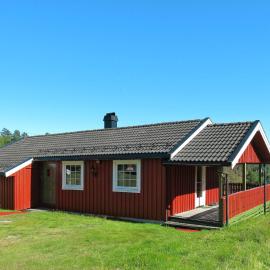Chalet Espetveit by Interhome, khách sạn ở Hornnes