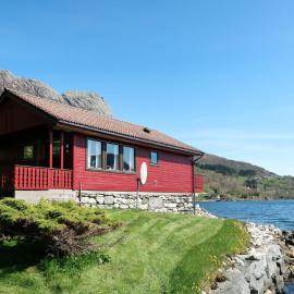 Holiday Home Nanna by Interhome, hotel u gradu 'Hyllestad'