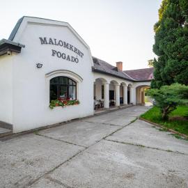 Szobi Malomkert Fogadó, hotel in Szob