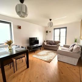 Swansea में, होटल Lovely 2-Bedrooms Apartment Step to The Beach