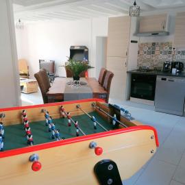 LE COCOON D'ANNABELLE - JOLIE MAISON avec JEUX ET GRAND JARDIN, hotel a Pierrefitte-sur-Sauldre