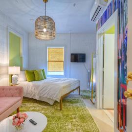 Room 6 Oleander Hotel Walk to Cruise Terminal, Restaurants & The Strand