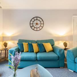 Ground-fl Two Bedroom Apartment in Bridge of Allan