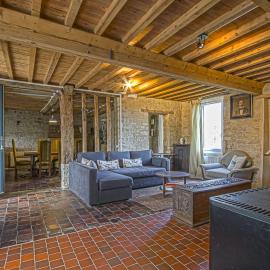 CASSANDRE'S HOUSE garden & private parking, Hotel in Formigny