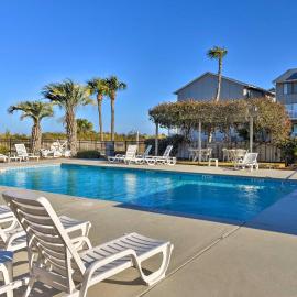 Beachfront Condo w/ 3 Pools on St Helena Island!, hotel a Oceanmarsh Subdivision