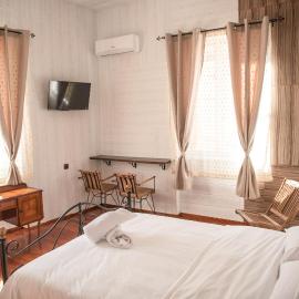 1920's Rooms & Beds, hotel u gradu Kalamata