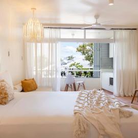 Club Tropical Resort - Newly Renovated Studios with Refreshed Resort Pool