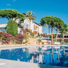 Hotel Roger de Flor by Seleqtta, hotel in Lloret de Mar