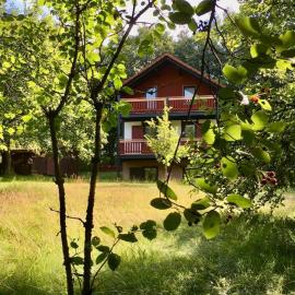 Ferienhaus Rhöner Wohnen โรงแรมในHilders
