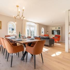 Haus Hilde, готель у місті Oevenum