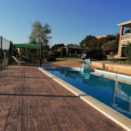 LOS PRUNOS โรงแรมในMaello