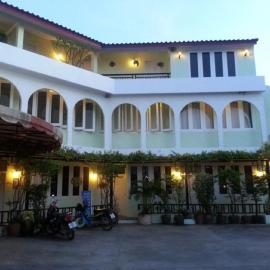 Casa Holiday Hotel SHA, hotel in Phitsanulok