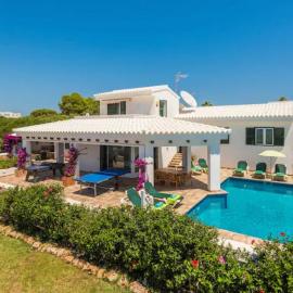 Villa Marisol – hotel w mieście Sant Lluis