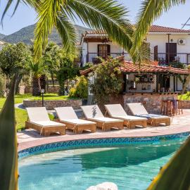 Ageri Studios, hotel a Stafylos