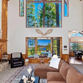 Stunning LAKE VIEW Game Room Spa Walk To Village