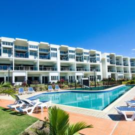 Beachside Magnetic Harbour Apartments, hotel in Nelly Bay