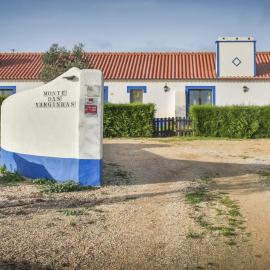 Monte Varginhas Porto Covo, hotel in Porto Covo