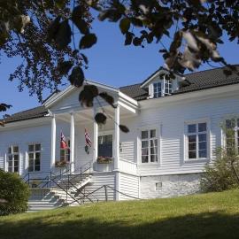 Fjordslottet Hotel, hotelli kohteessa Fotlandsvåg