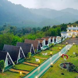 Khao Sok 99 Camp and Cafe, hotel in Khao Sok National Park