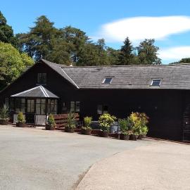 Sheep Dip Cottage - 5* Cyfie Farm, with log burner and private hot tub, hotel in Llanfyllin