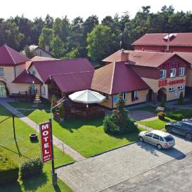 Motel Łasuch, hotel v destinácii Osjaków