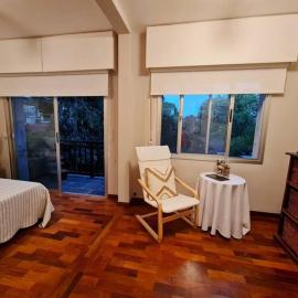 Hermosa habitación en apartamento en Carrasco - Comparte Apartamento conmigo, hotel in Montevideo