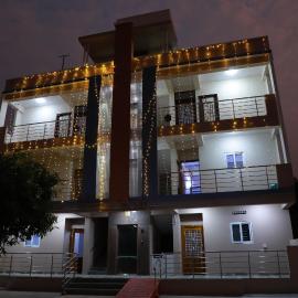 Two Bedroom Flat Non AC Varun Vihar Near Horsley Hills, Hotel in Kurabalakota