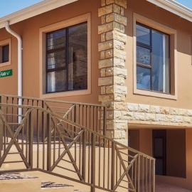 8 Sleeper Villa and 4 Sleeper Flatlet