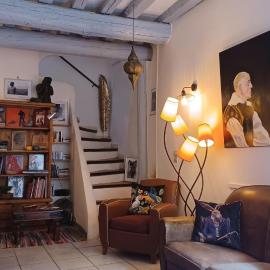 MAISON DE CHARME AVEC COUR, proche rue des Teinturiers, hotel di Avignon