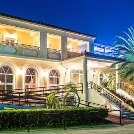California Beach Hotel - Adults Only، فندق في لاغاناس