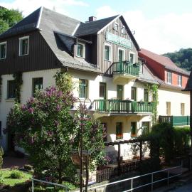Pension Rauschenstein, hotel a Bad Schandau
