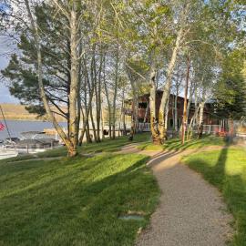 Lakeside Lodge Resort and Marina, hotel u gradu Pajndejl