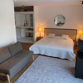 Horenbecca studio met tuin zwembad & bistro, hotel en Horebeke
