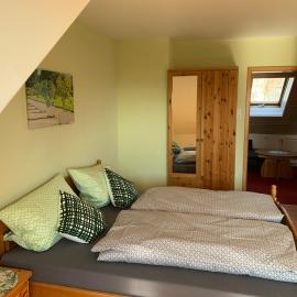 Ferienwohnung Buchenblick 75qm Ausblick Waldrandlage Terrasse Grill incl Parkplatz