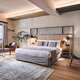 Cama Luxury Suites Glyfada, hotel in Athens