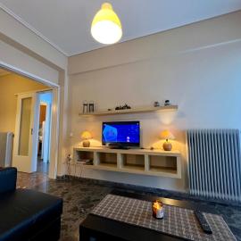 Loutraki Sunset Apartment, hotel in Loutraki