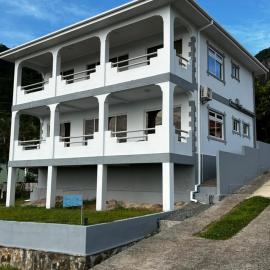Western Ocean Breeze Self Catering, hotell Victorias