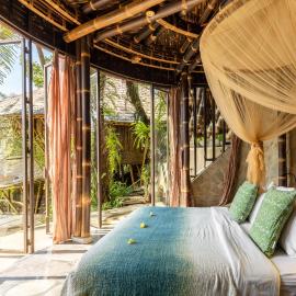 Eclipse House 4bds Eco Bamboo House Pool RiverView, hotel in Bringkit
