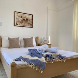 Scenic Apartment, Stunning Views - El Greco Apartments No 4, hotel a Zipárion