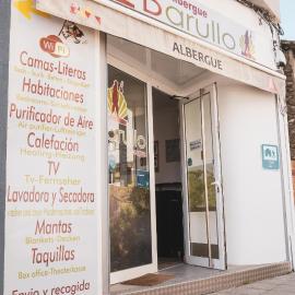 Albergue Barullo, hotel Sarriában