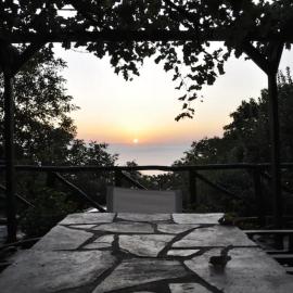 Villa Katia with Sea view, Pourion, Zagora، فندق في Pouríon