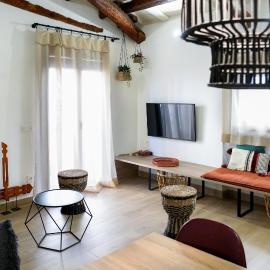 Apartaments la rambla - Garnatxa - 4 persones, hotell i Cornudella de Monsant