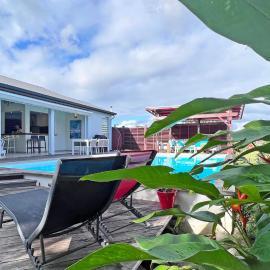 Wood Chic, Hotel in Baie-Mahault