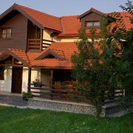 Viesnīca Casuta cu prieteni pilsētā Cornu de Jos