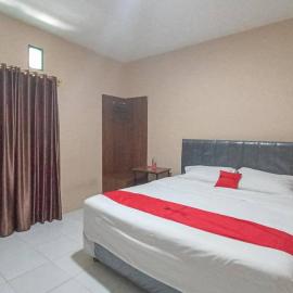 RedDoorz @ Waena Jayapura, khách sạn ở Sentani